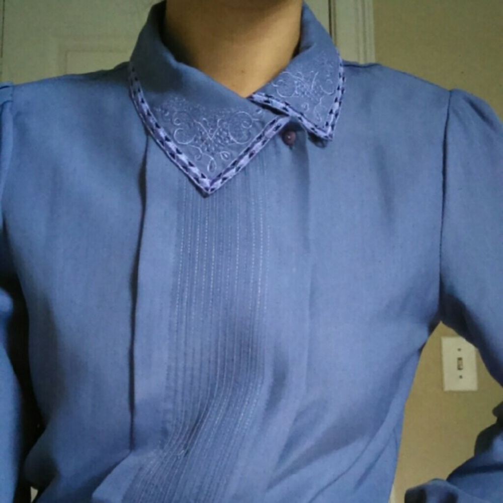 Vintage super soft high collared blue blouse - Picture 2 of 4